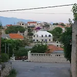 Nevista Vakantiehuis Sumartin