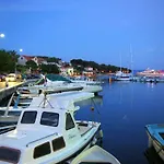 Nevista Vakantiehuis Sumartin
