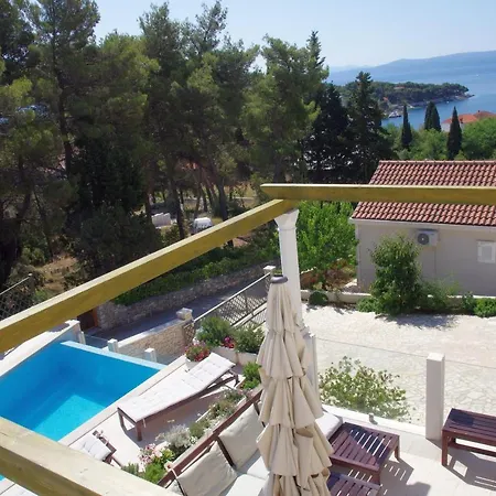 Nevista Holiday home