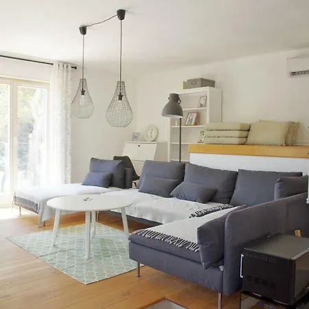 Holiday home Nevista Sumartin